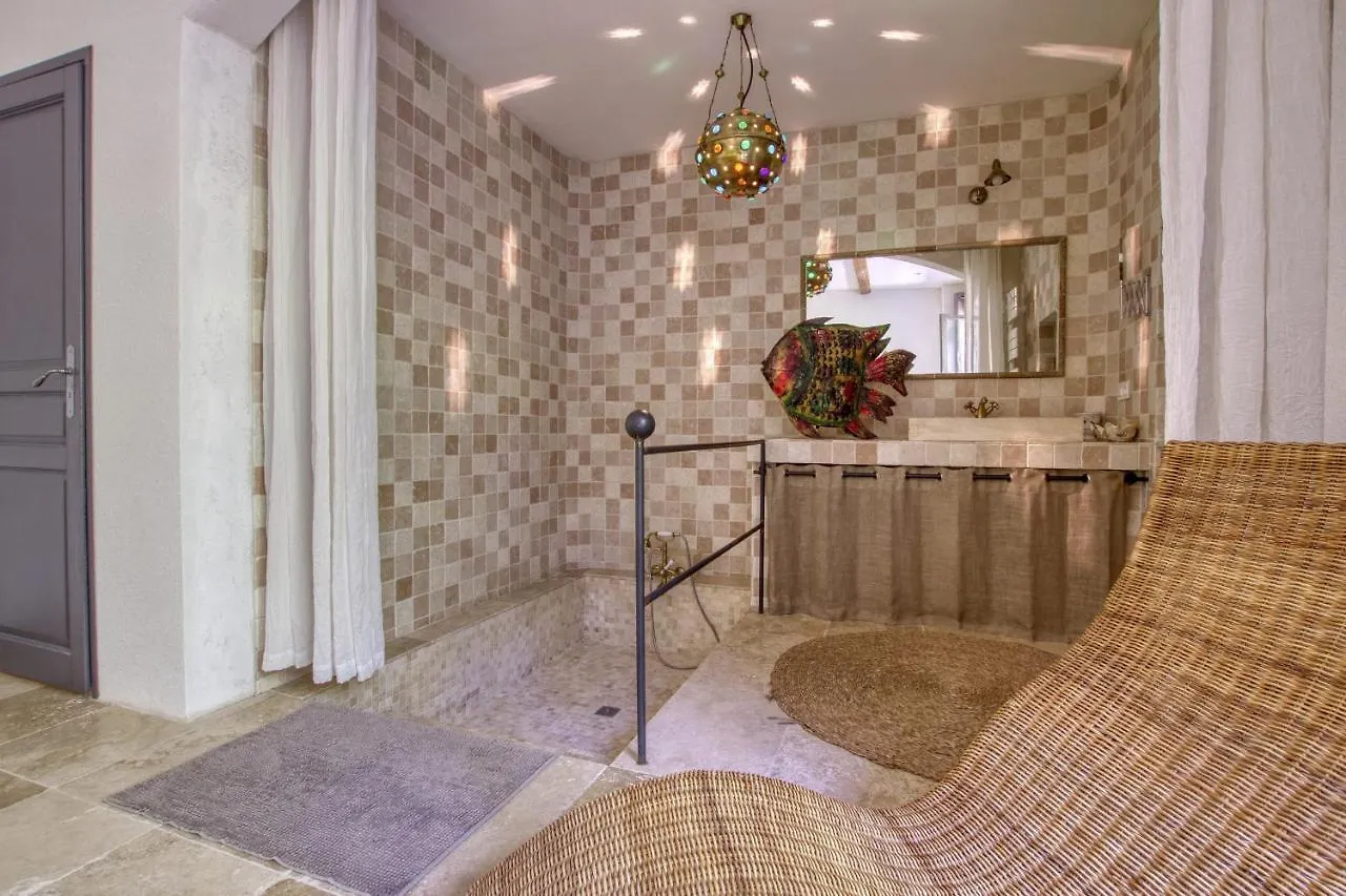 Le Mas Des Anges Cabannes Apartment